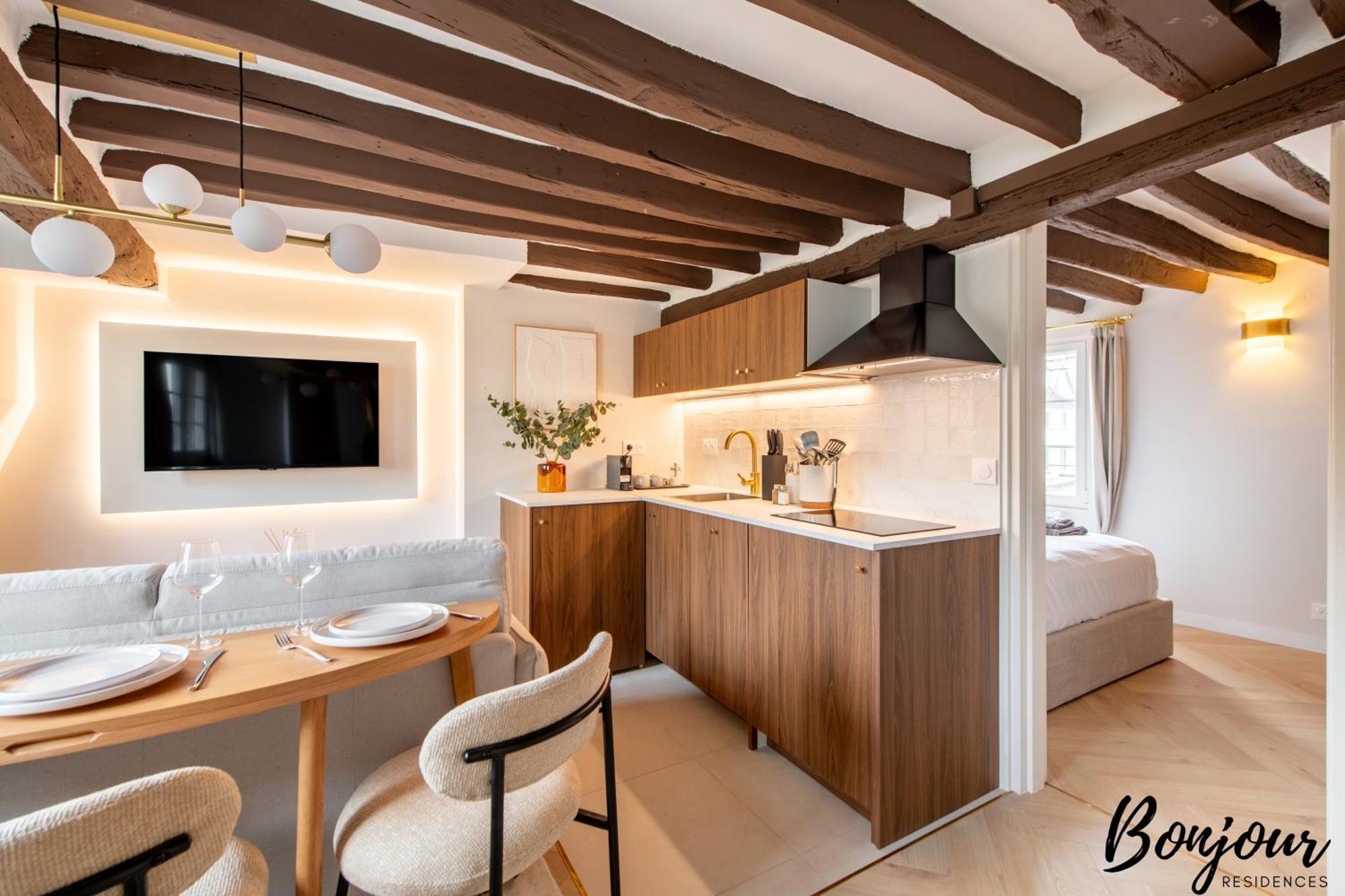 Super - Marais Luxury One-bedroom - Free Parking Appartamento