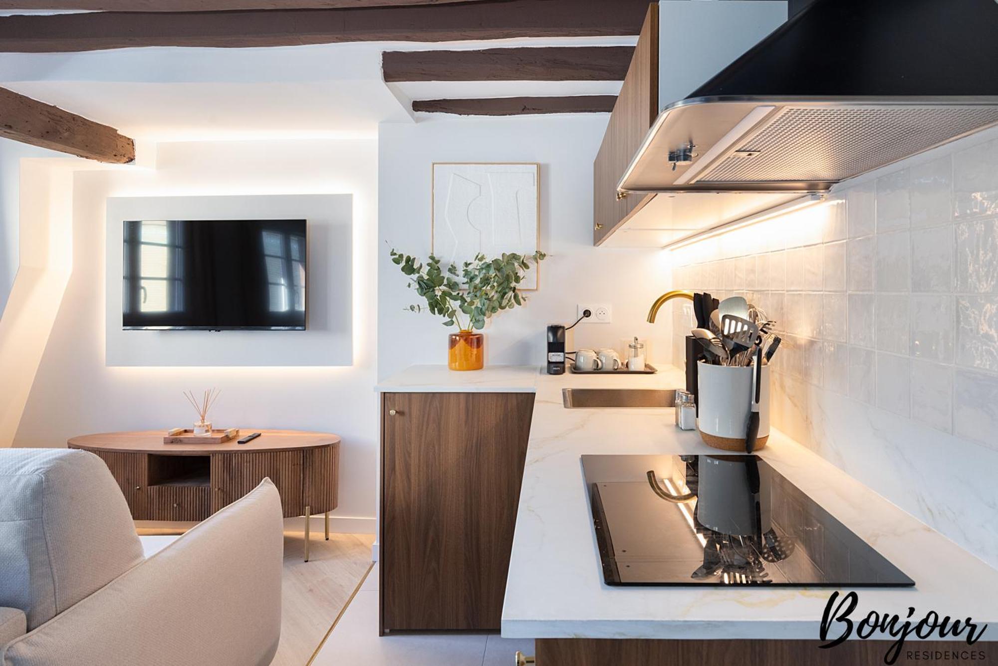 Super - Marais Luxury One-bedroom - Free Parking * Parigi