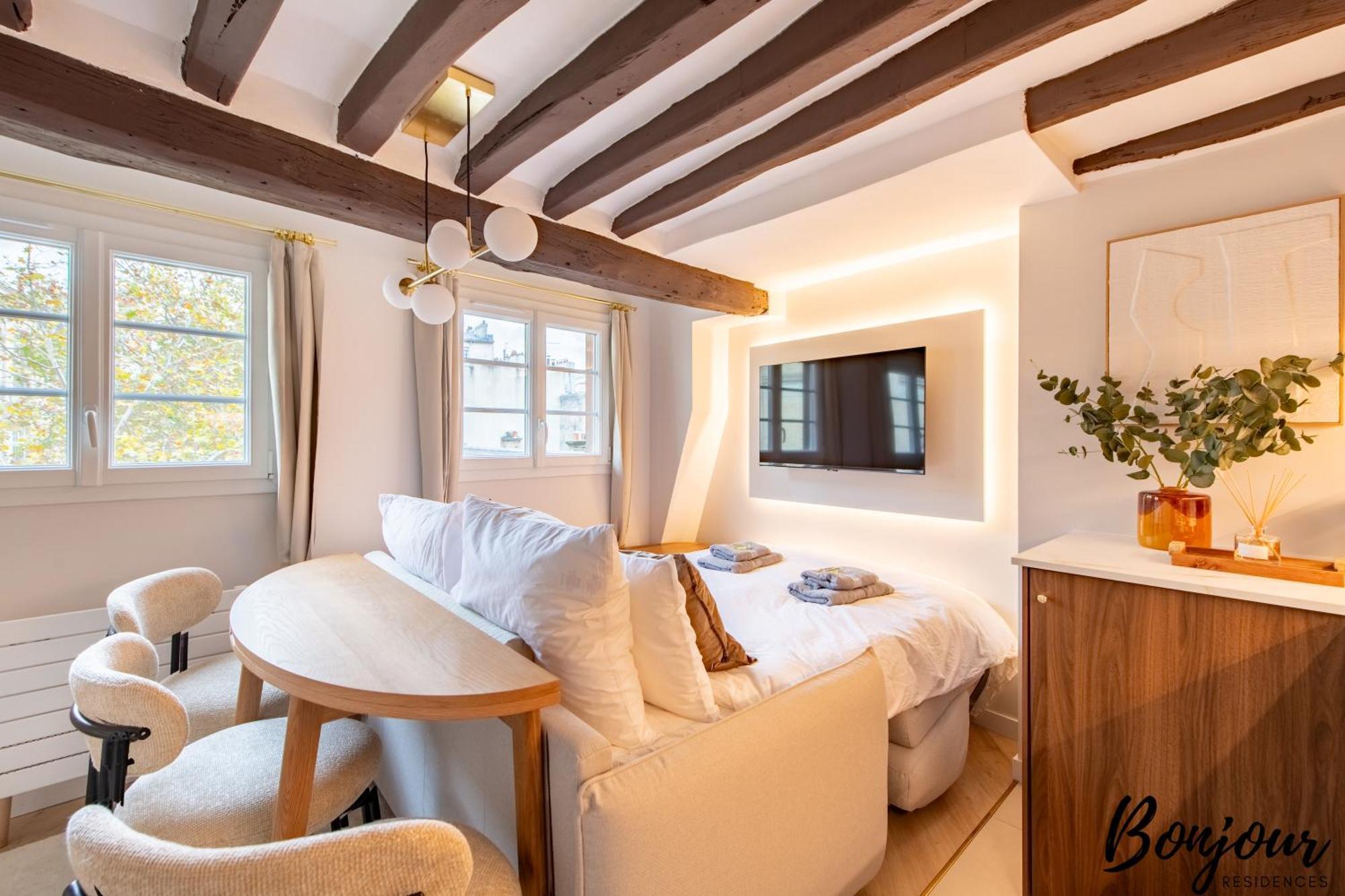 Super - Marais Luxury One-bedroom - Free Parking