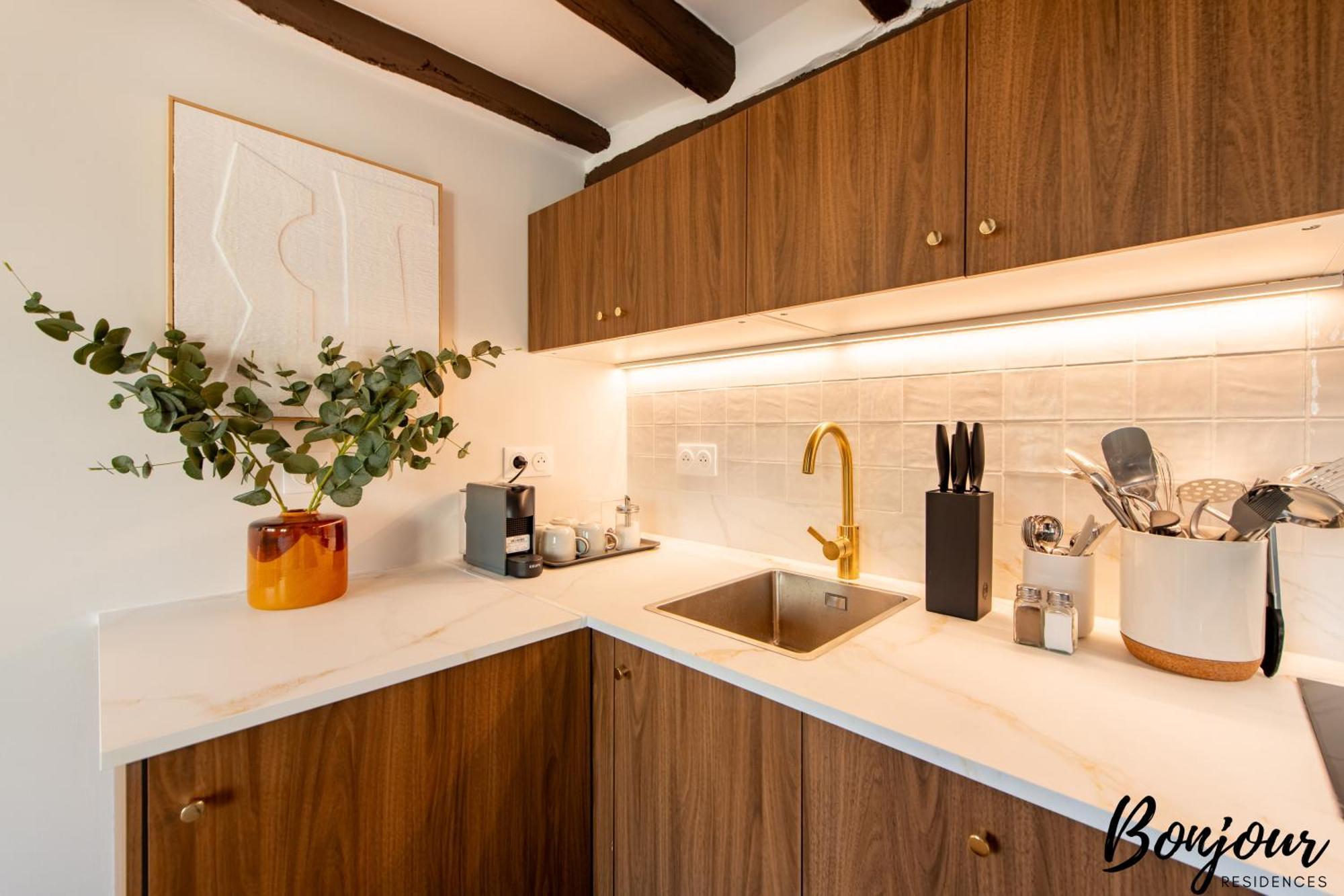 Appartamento Super - Marais Luxury One-bedroom - Free Parking