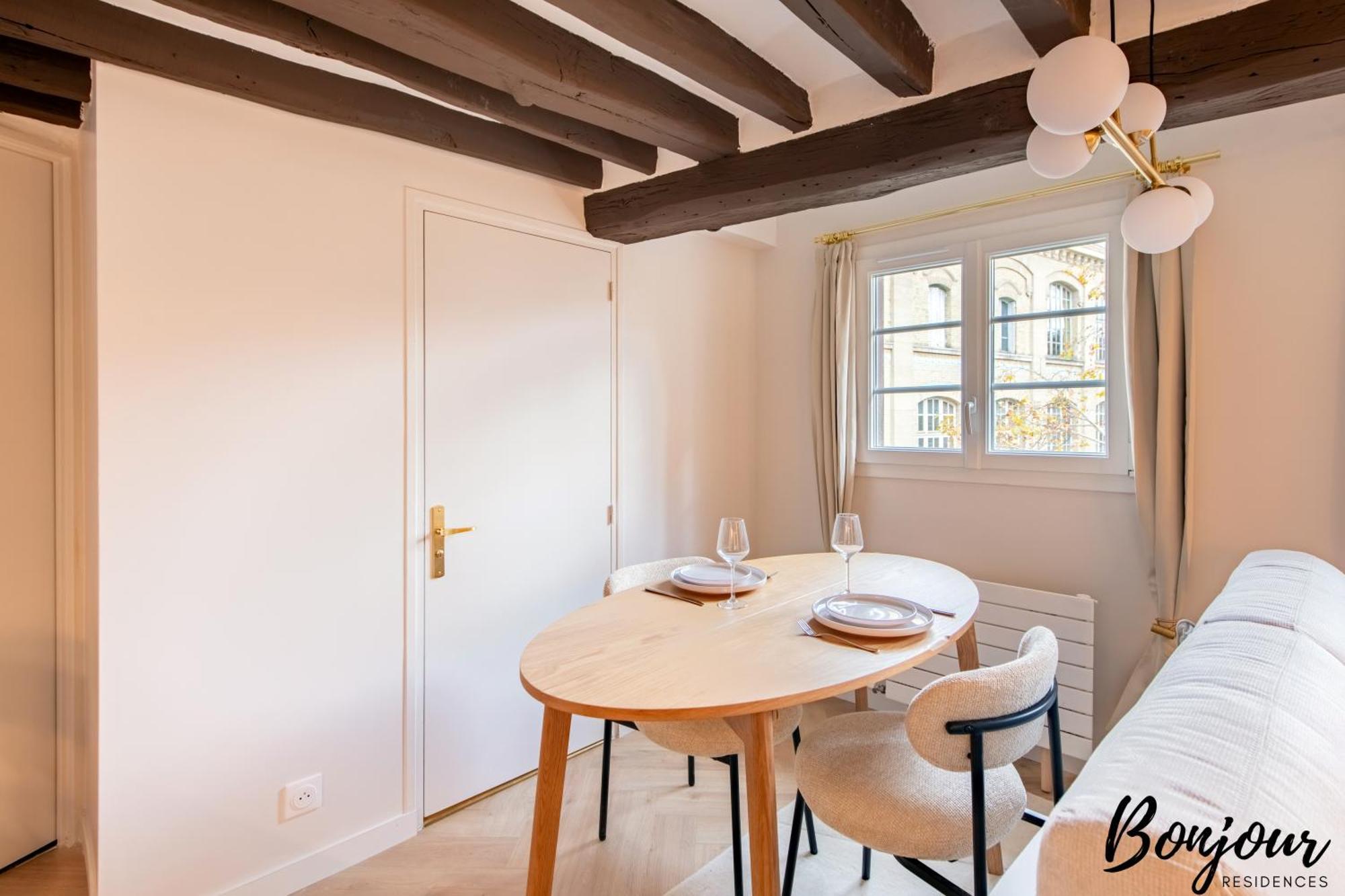 Super - Marais Luxury One-bedroom - Free Parking Appartamento Parigi