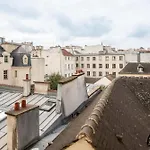 Super Central - Marais Luxury One-Bedroom - Free Parking