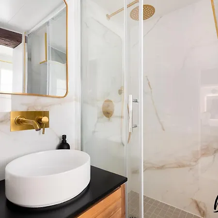 Super Designer One-bedroom - Marais - Free Parking