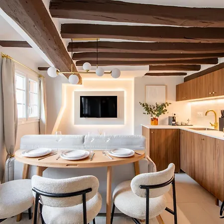 Super Designer One-bedroom - Marais - Free Parking Apartment *