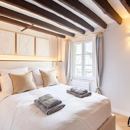 Super Designer One-bedroom - Marais - Free Parking Paris