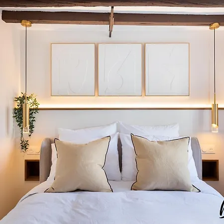 Apartment Super Designer One-bedroom - Marais - Free Parking Paris