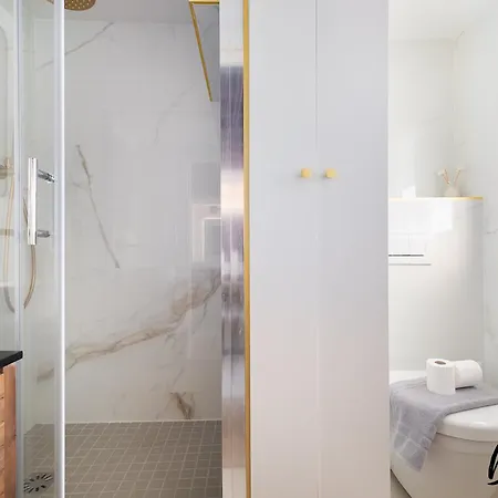 Super Designer One-bedroom - Marais - Free Parking *
