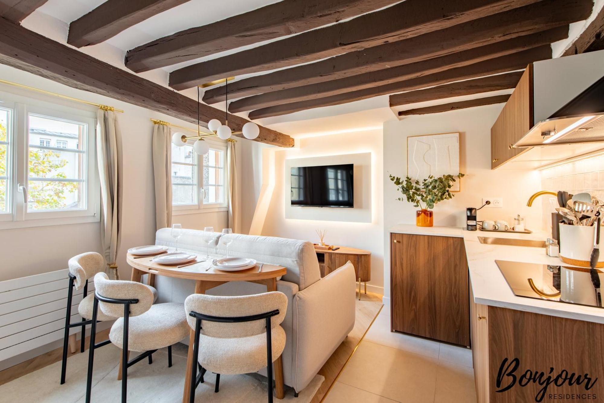 Super Designer One-bedroom - Marais - Free Parking