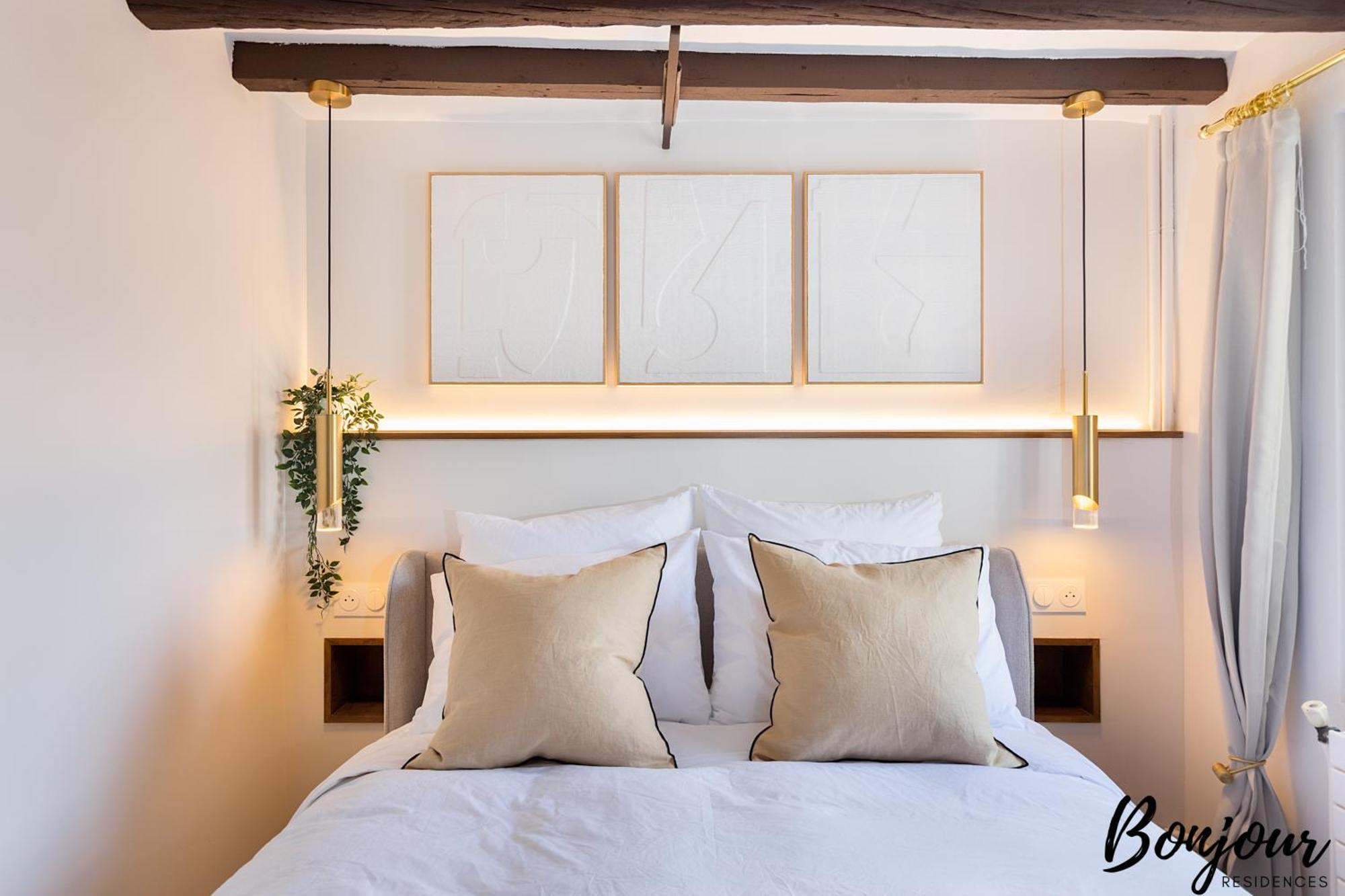 Apartment Super - Marais Luxury One-bedroom - Free Parking Paris